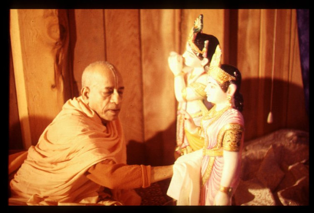 Шри Шри Радха-Лондонишвара. Первые Божества Радхи и Кришны, установленные в ИСККОН Шрилой Прабхупадой