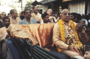 February 1971 Benares Srila Prabhupada na festivale Gospoda Chaitanya