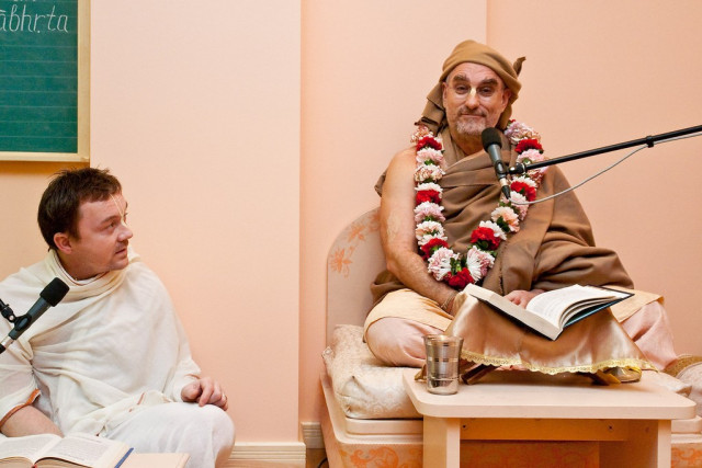 His Holiness Bhakti Vidyapurna Swami in Riga