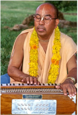Bhaktisvarupa Damodar Swami 04