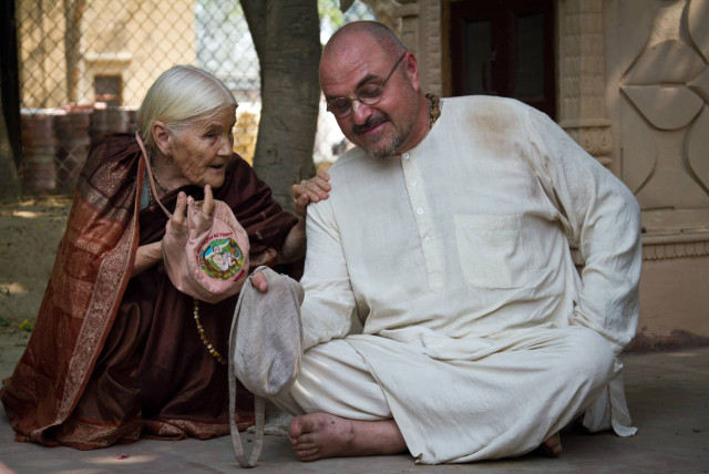 Гаргачарья прабху и матаджи Сатья во Вриндаване (2014)