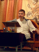 Лакшми Нараяна Дас даёт лекцию по ведической культуре