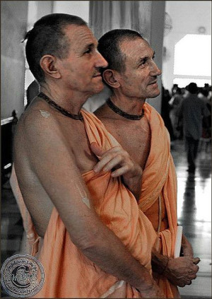 Слуги Божеств - Панкаджангхри Прабху и его брат Джананивас прабху