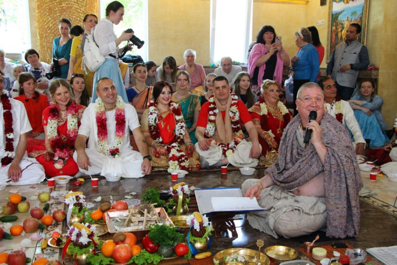 Гангадхара дас: Туласи-Шалаграма Виваха напоминает супругам об обетах, которые они когда-то дали друг другу
