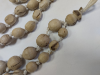 Четки из туласи. 108 бусин. Крупный размер бусин (УЦЕНКА)