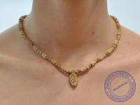 Кантхималы (бусы) из Туласи. 1 ряд. С кулоном и бусинами Шри Радхе. С Радха-кунды (эксклюзив). Светлые.